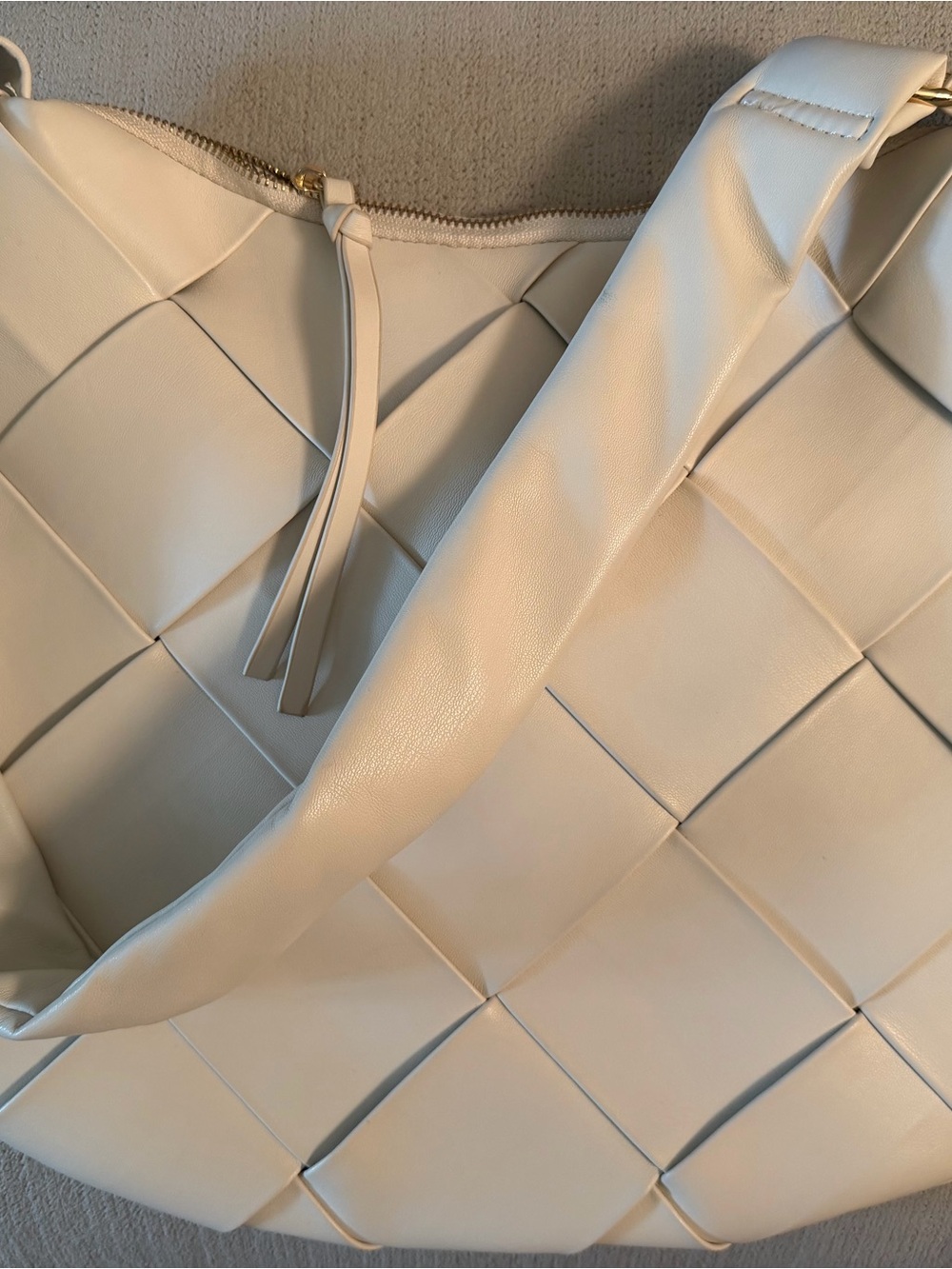 Urban Expressions Cream Woven Hobo Shoulder Bag
